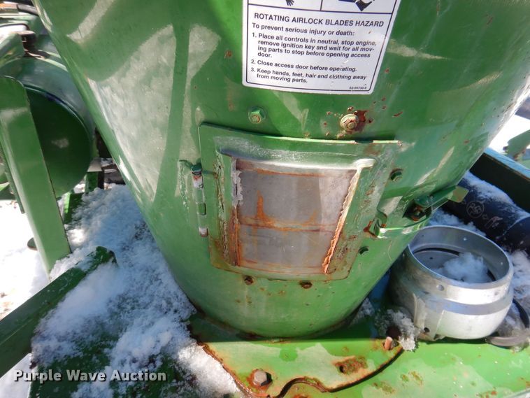 image for item DK5176 2011 Walinga 6614  grain vacuum