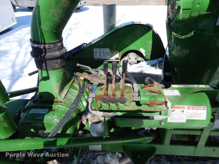 image for item DK5176 2011 Walinga 6614  grain vacuum