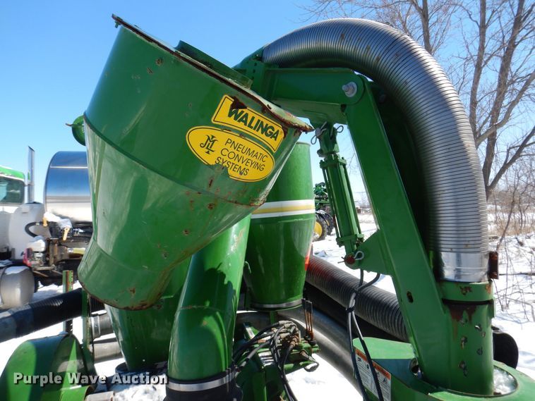 image for item DK5176 2011 Walinga 6614  grain vacuum