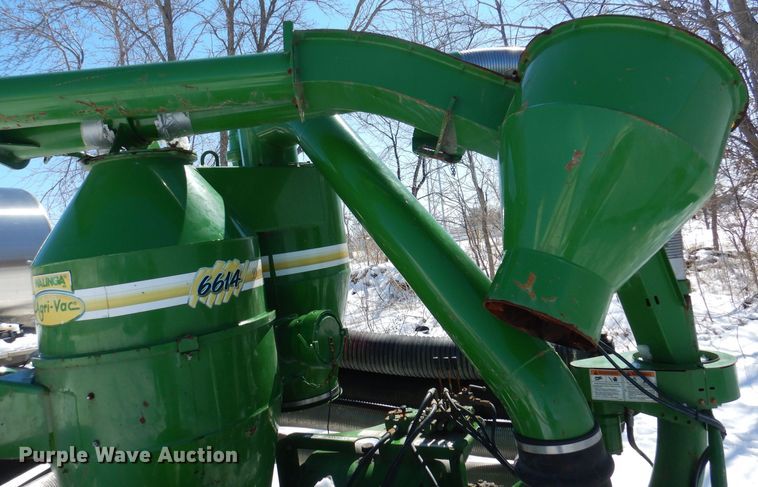 image for item DK5176 2011 Walinga 6614  grain vacuum