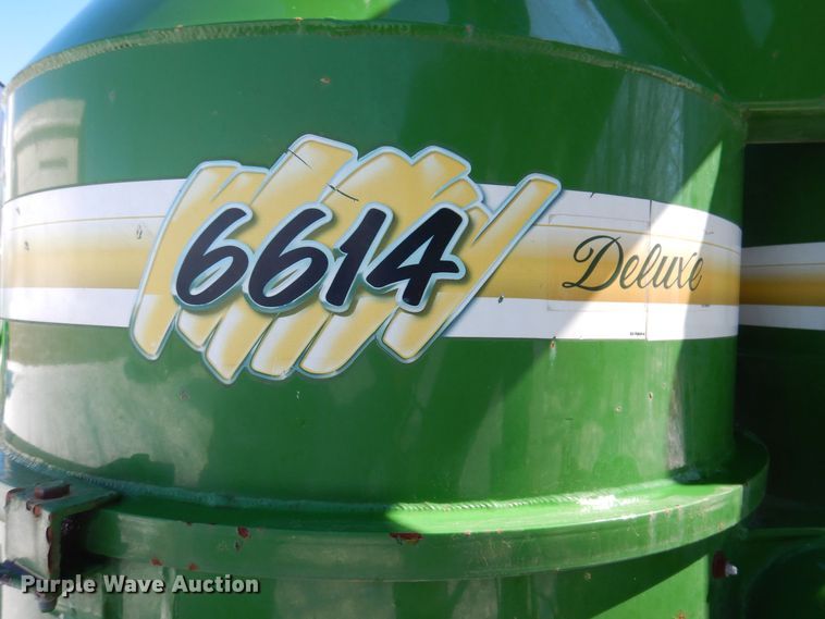 image for item DK5176 2011 Walinga 6614  grain vacuum