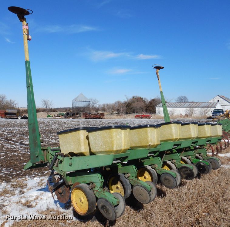 image for item DK5188 John Deere 7000  planter
