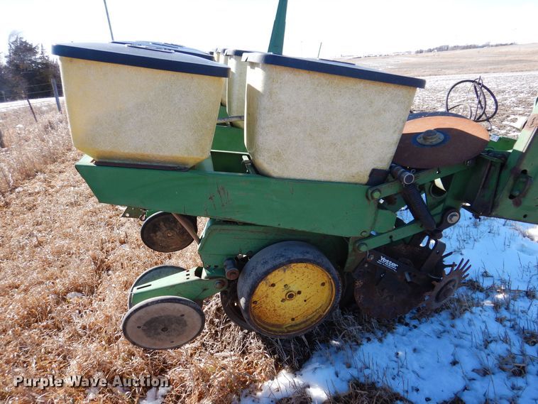 image for item DK5188 John Deere 7000  planter