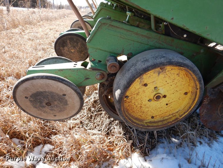 image for item DK5188 John Deere 7000  planter