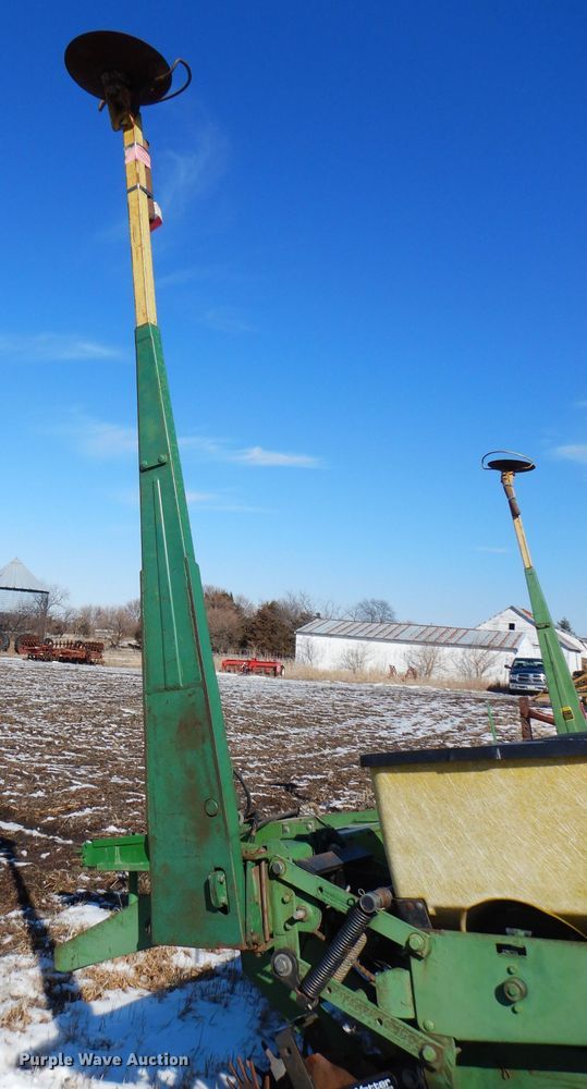 image for item DK5188 John Deere 7000  planter