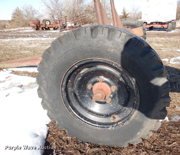 image for item DK5194 (2) bale movers