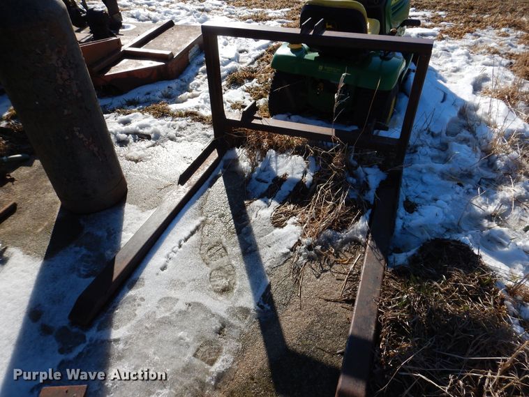 image for item DK5194 (2) bale movers