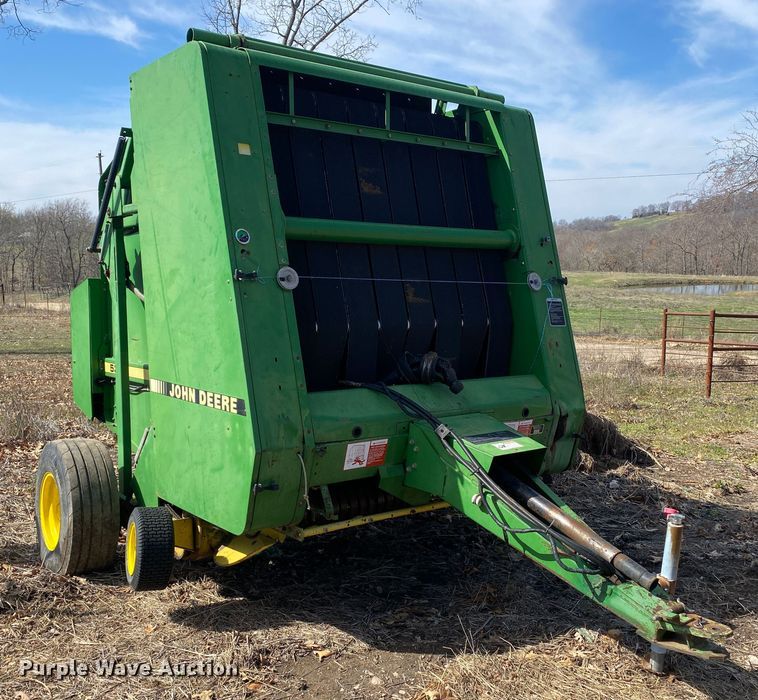 image for item DL7079 1992 John Deere 535  round baler
