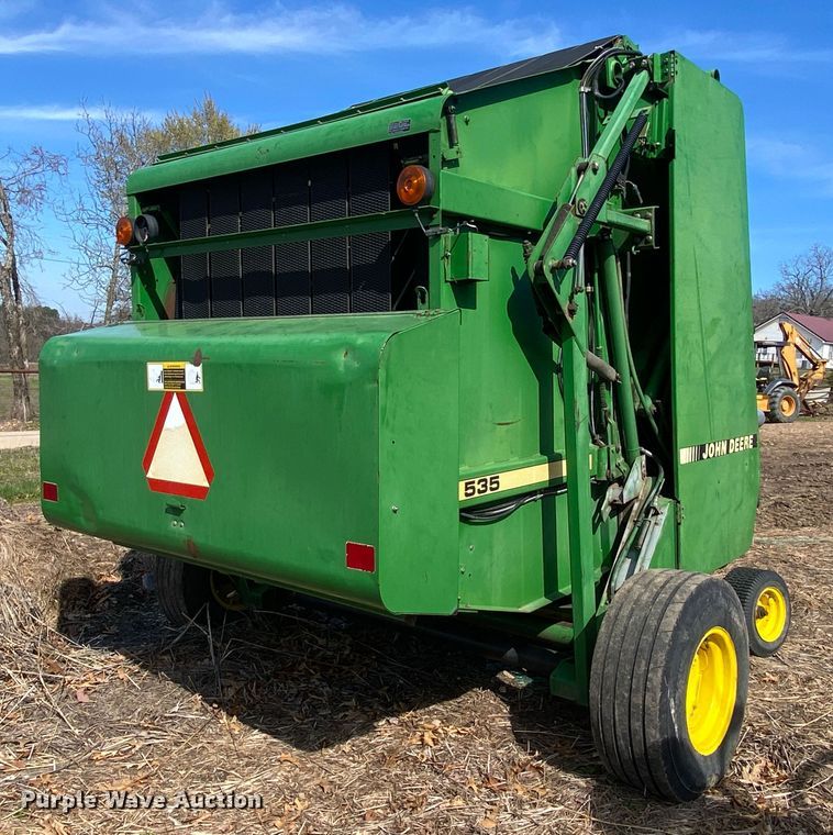 image for item DL7079 1992 John Deere 535  round baler