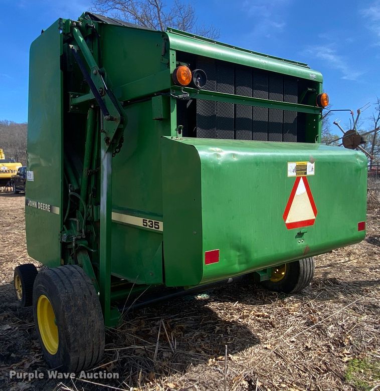 image for item DL7079 1992 John Deere 535  round baler