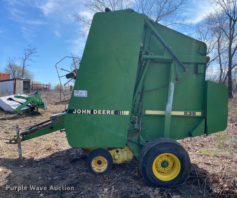 image for item DL7079 1992 John Deere 535  round baler