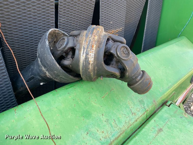 image for item DL7079 1992 John Deere 535  round baler