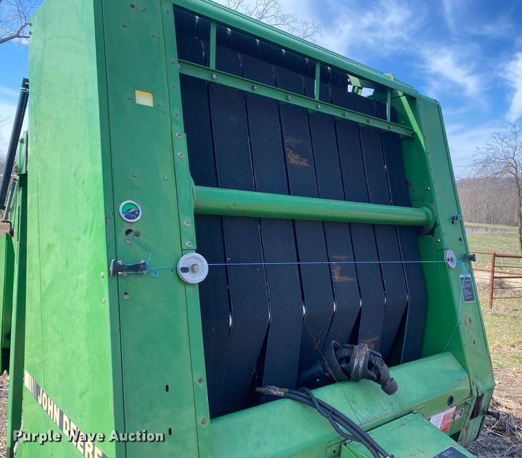 image for item DL7079 1992 John Deere 535  round baler