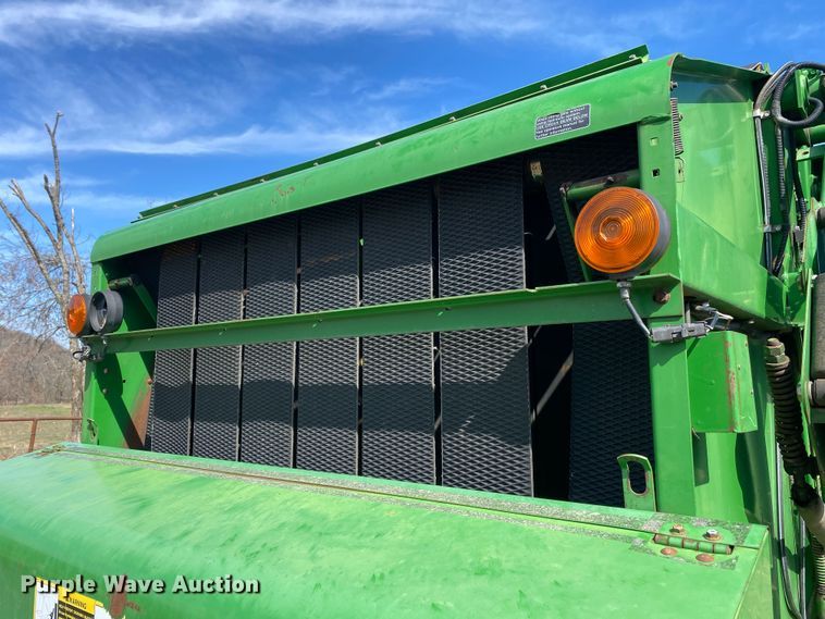 image for item DL7079 1992 John Deere 535  round baler