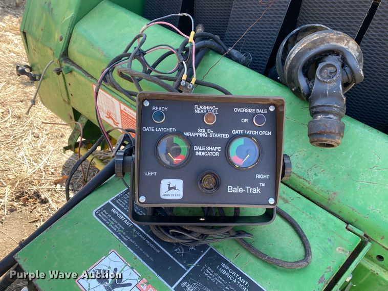 image for item DL7079 1992 John Deere 535  round baler