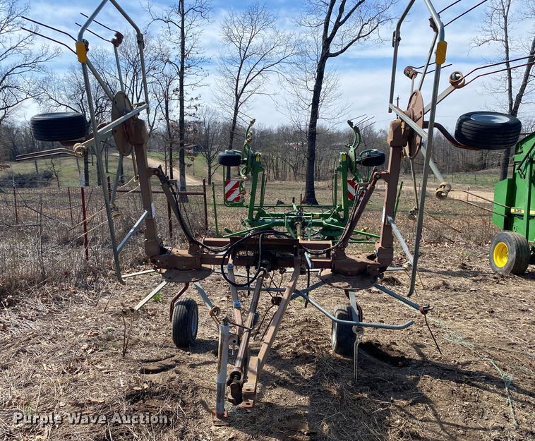 image for item DL7081 M&W  hay tedder