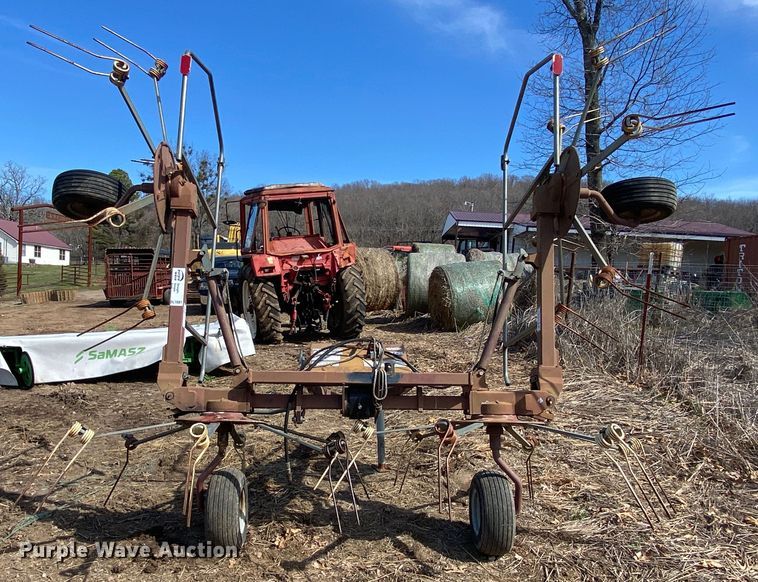 image for item DL7081 M&W  hay tedder