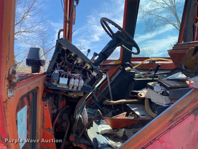 image for item DL7083 Belarus 560M  tractor