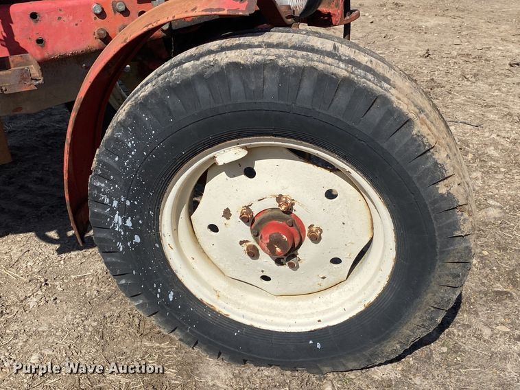 image for item DL7083 Belarus 560M  tractor