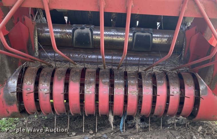 image for item DL7091 Gehl RB1475  round baler