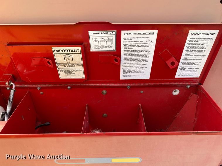 image for item DL7091 Gehl RB1475  round baler