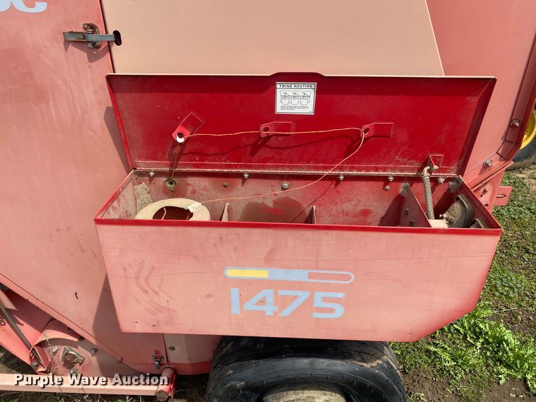 image for item DL7091 Gehl RB1475  round baler