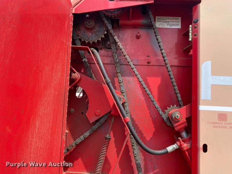 image for item DL7091 Gehl RB1475  round baler