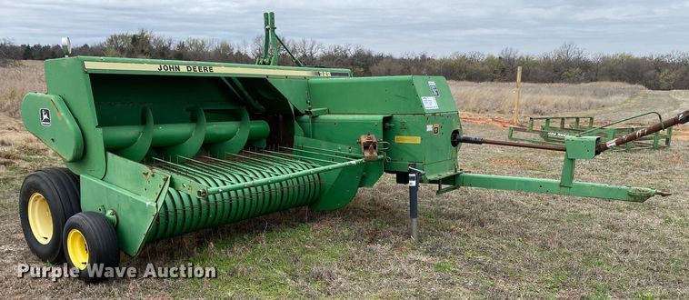 image for item DL7100 John Deere 328  small square baler