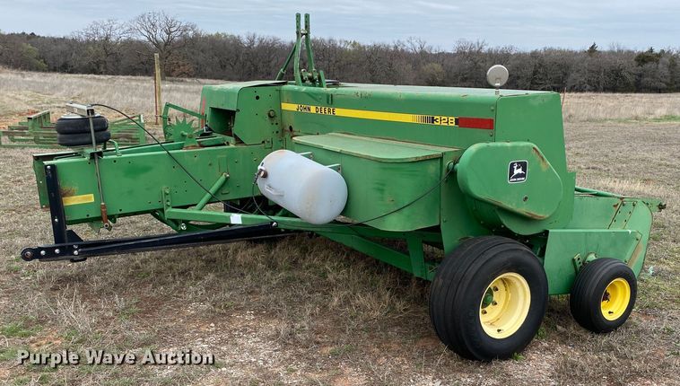 image for item DL7100 John Deere 328  small square baler