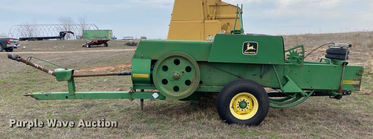 image for item DL7100 John Deere 328  small square baler