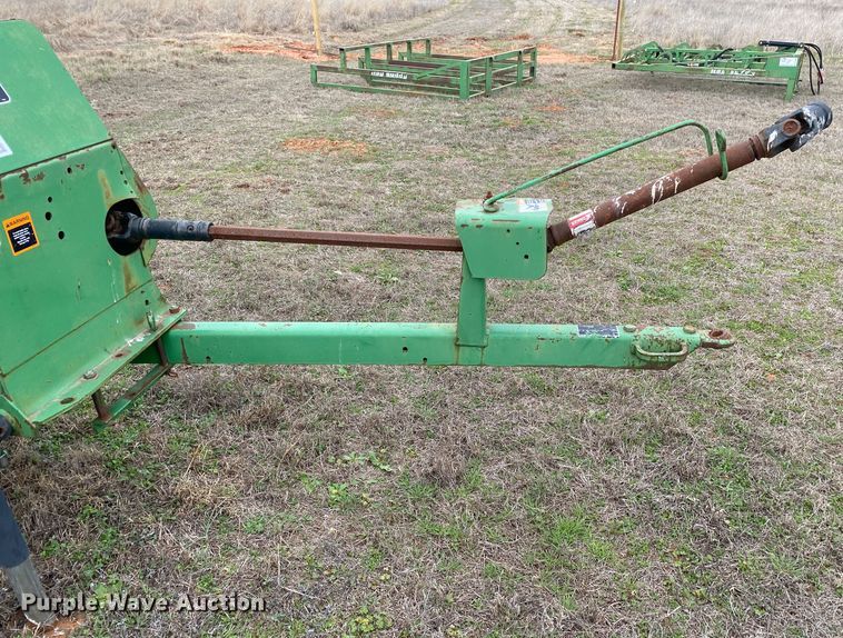 image for item DL7100 John Deere 328  small square baler