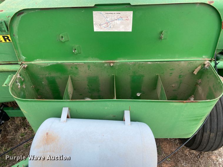 image for item DL7100 John Deere 328  small square baler