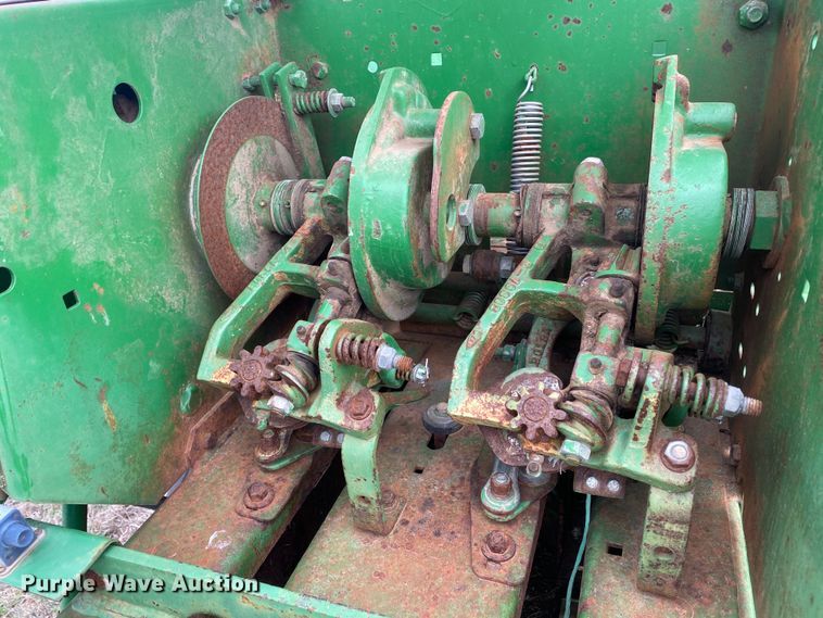 image for item DL7100 John Deere 328  small square baler