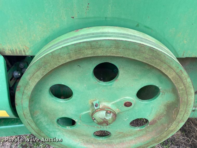 image for item DL7100 John Deere 328  small square baler