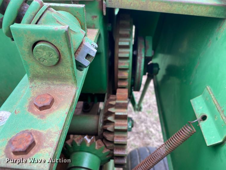 image for item DL7100 John Deere 328  small square baler