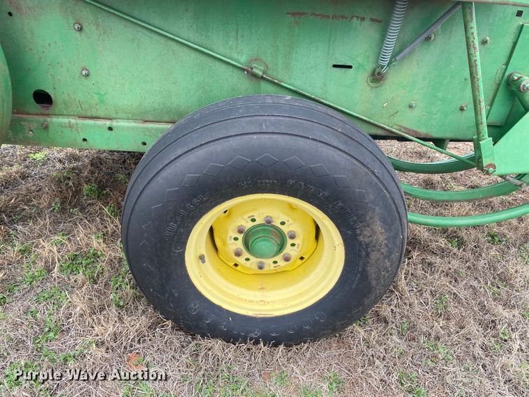 image for item DL7100 John Deere 328  small square baler