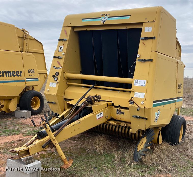 image for item DL7101 1994 Vermeer 605 Series K  round baler