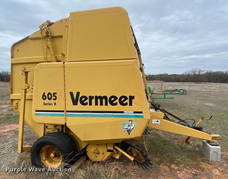 image for item DL7101 1994 Vermeer 605 Series K  round baler