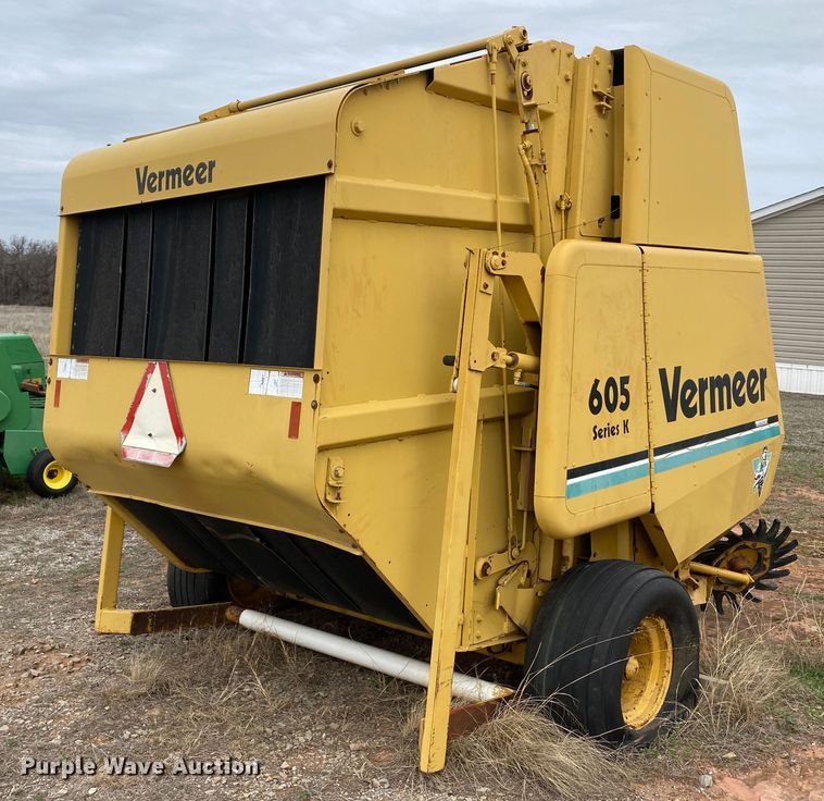 image for item DL7101 1994 Vermeer 605 Series K  round baler