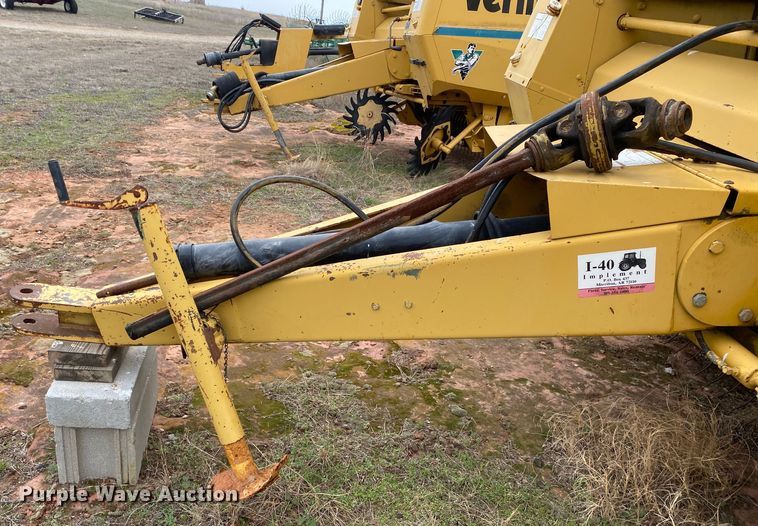 image for item DL7101 1994 Vermeer 605 Series K  round baler