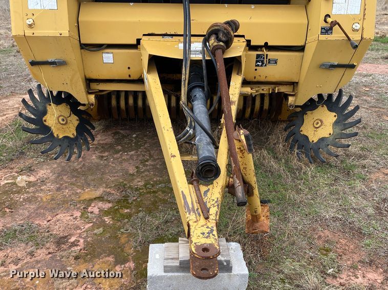 image for item DL7101 1994 Vermeer 605 Series K  round baler