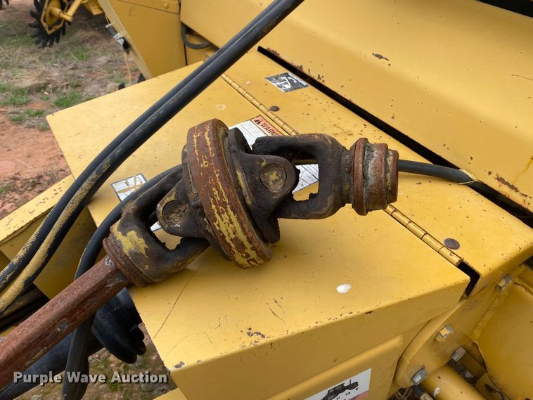 image for item DL7101 1994 Vermeer 605 Series K  round baler