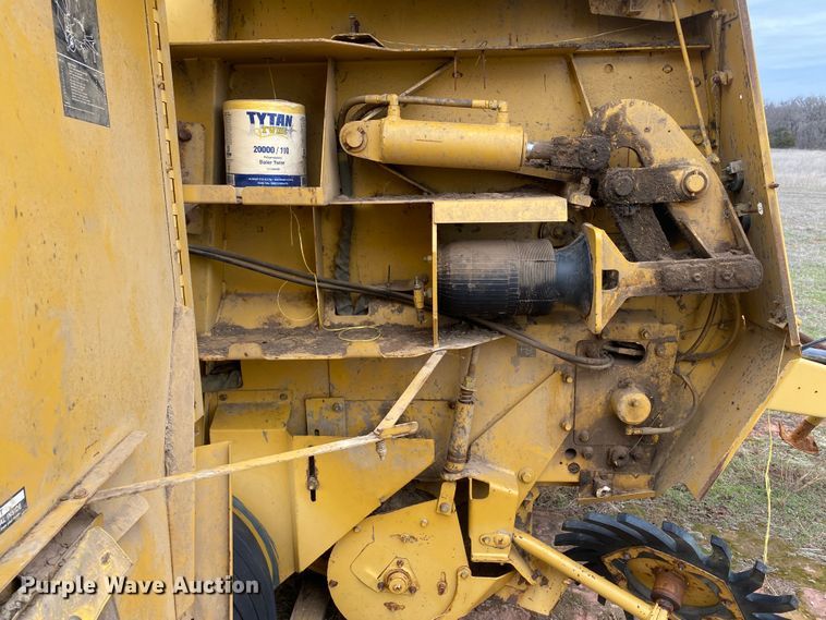 image for item DL7101 1994 Vermeer 605 Series K  round baler