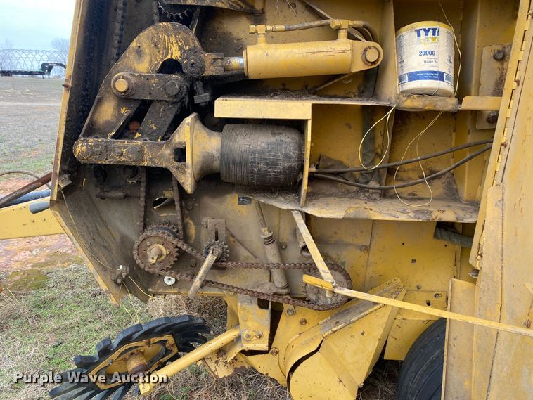 image for item DL7101 1994 Vermeer 605 Series K  round baler