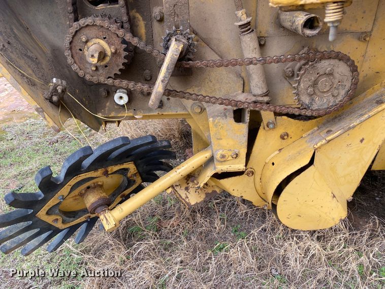 image for item DL7101 1994 Vermeer 605 Series K  round baler