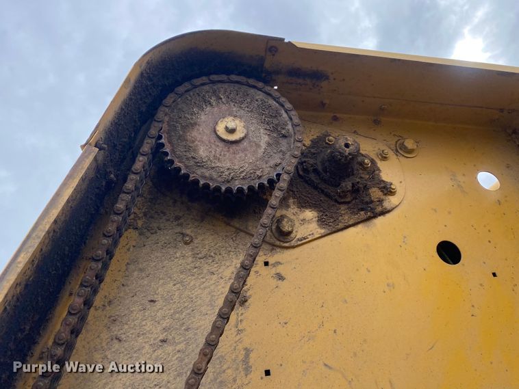 image for item DL7101 1994 Vermeer 605 Series K  round baler