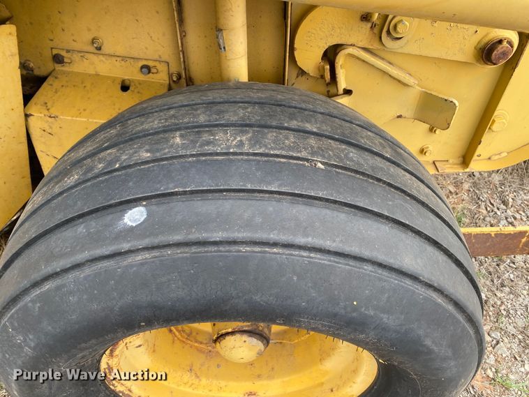 image for item DL7101 1994 Vermeer 605 Series K  round baler