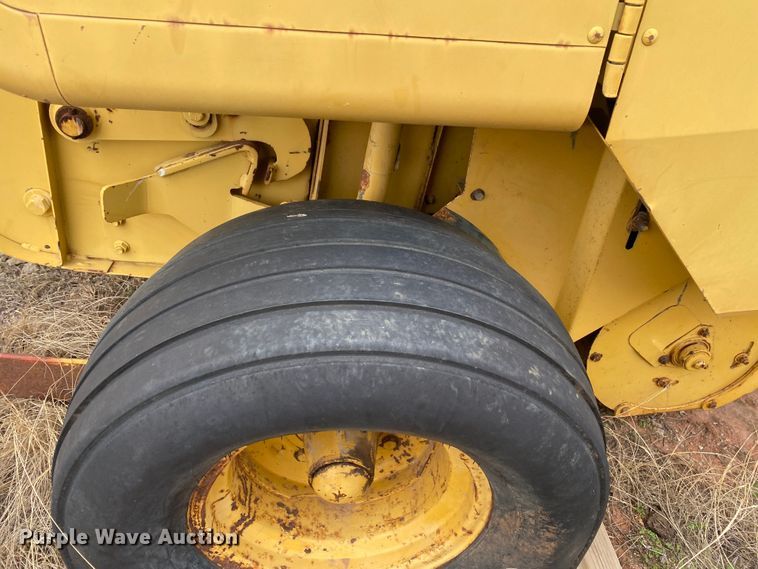 image for item DL7101 1994 Vermeer 605 Series K  round baler