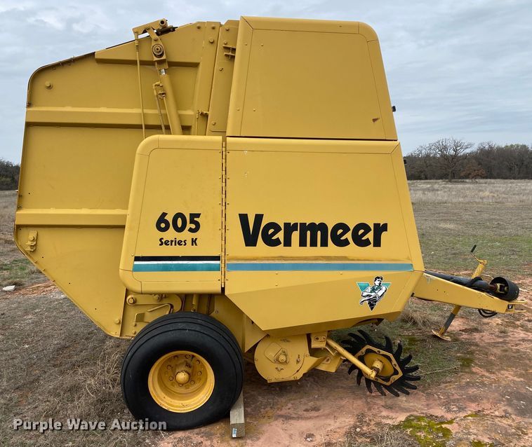 image for item DL7102 1994 Vermeer 605 Series K  round baler