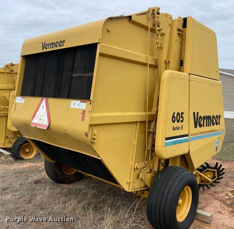 image for item DL7102 1994 Vermeer 605 Series K  round baler